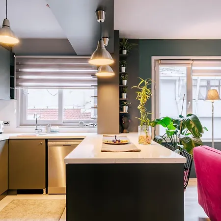 Vibrant Flat With Balcony 10 Min To Besiktas Sq *